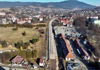Nowy_tor_pomiedzy_przystankiem_Rabka-Zdroj_a_ul._Jana_Pawla_II__widok_z_lotu_ptaka__fot._Krzysztof_Dzidek__2_.JPG
