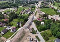 Budowa_mostu_kolejowego_przy_ul._Matki_Boskiej_Bolesnej_w_Limanowej__widok_z_lotu_ptaka__fot._Krzysztof_Dzidek__1_.JPG