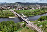 Nowy_most_kolejowy_nad_Dunajcem_w_Nowym_Saczu__widok_z_lotu_ptaka__fot._Piotr_Hamarnik.JPG