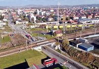 Widok_z_lotu_ptaka_na_wiadukt_kolejowy_nad_ul._Kolejowa_w_Nowym_Saczu__fot._Piotr_Hamarnik.JPG