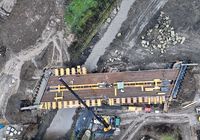 Budowa_mostu_kolejowego_w_Kleczanach__nad_potokiem_Smolnik__widok_z_lotu_ptaka__fot._Piotr_Hamarnik__2_.JPG