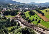 Prace_ziemne_przy_modernizacji_linii_kolejowej_w_Mszanie_Dolnej__widok_z_lotu_ptaka__fot._Piotr_Hamarnik__3_.JPG