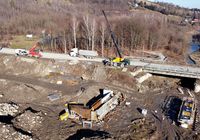 Budowa_mostu_kolejowego_nad_potokiem_Smolnik_w_Kleczanach__widok_z_lotu_ptaka__fot._Piotr_Hamarnik__4_.JPG