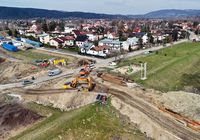 Prace_przy_przebudowie_sieci_gazowej_w_sasiedztwie_ul._Starowiejskiej_w_Nowym_Saczu__widok_z_lotu_ptaka__fot._Piotr_Hamarnik__2_.JPG