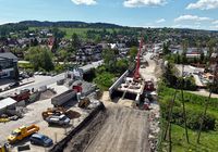 Budowa_nowego_mostu_kolejowego_nad_Poniczanka__widok_z_lotu_ptaka__fot._Piotr_Hamarnik__1_.JPG
