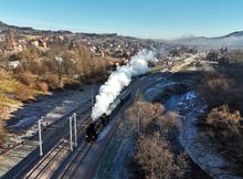 Uroczysty przejazd pociągiem retro do Rabki Zaryte, widok z lotu ptaka, fot. Piotr Hamarnik 